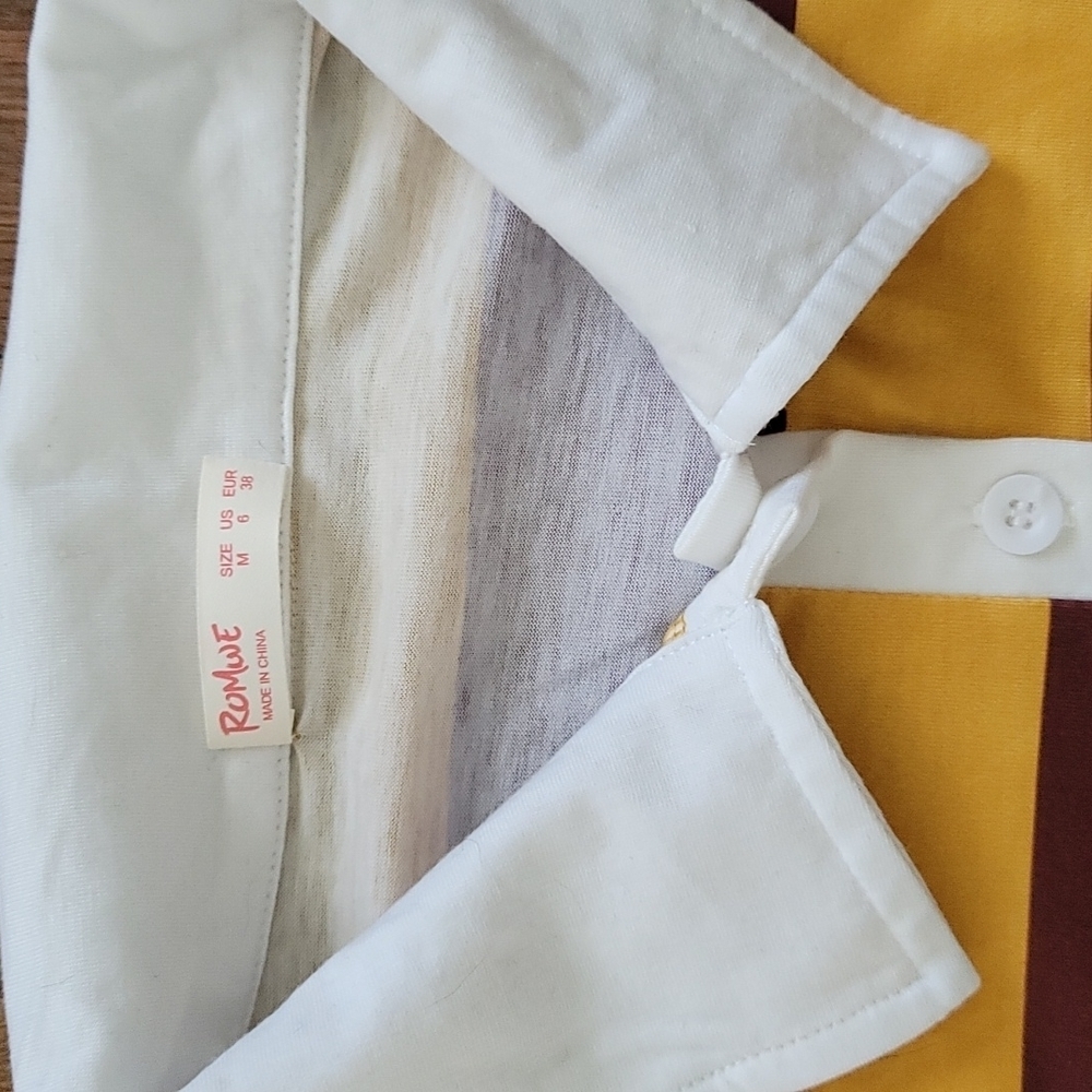 Striped Collar Sweatshirt - Picture 2 of 6